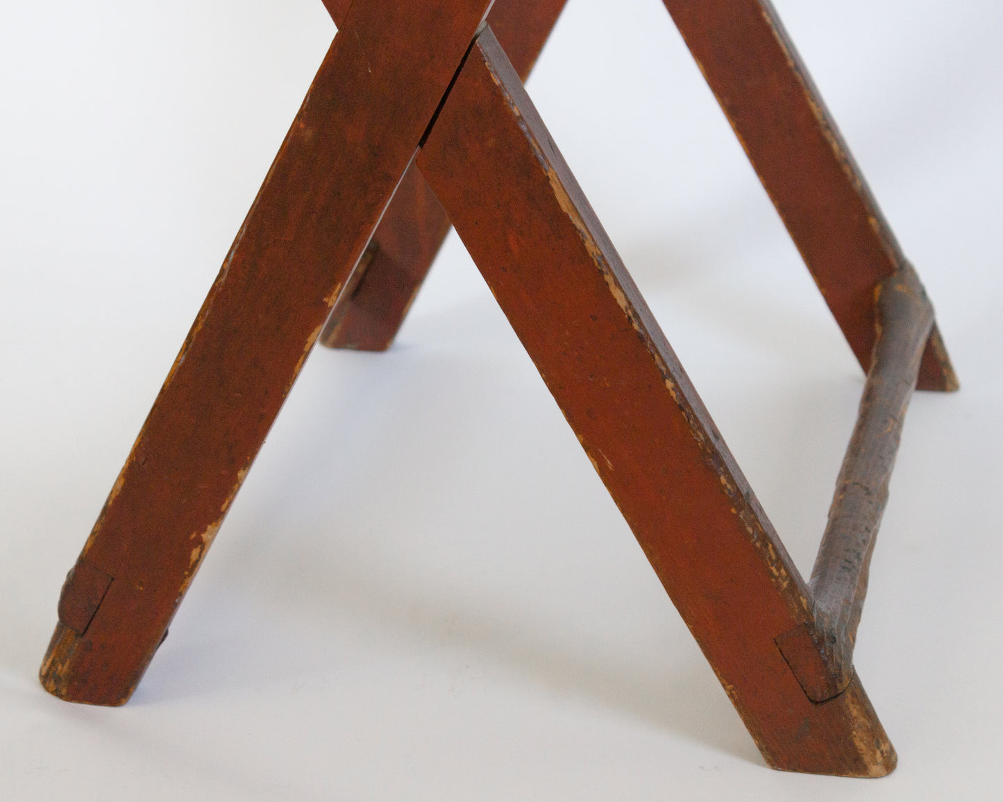 Early New England Sawbuck Table